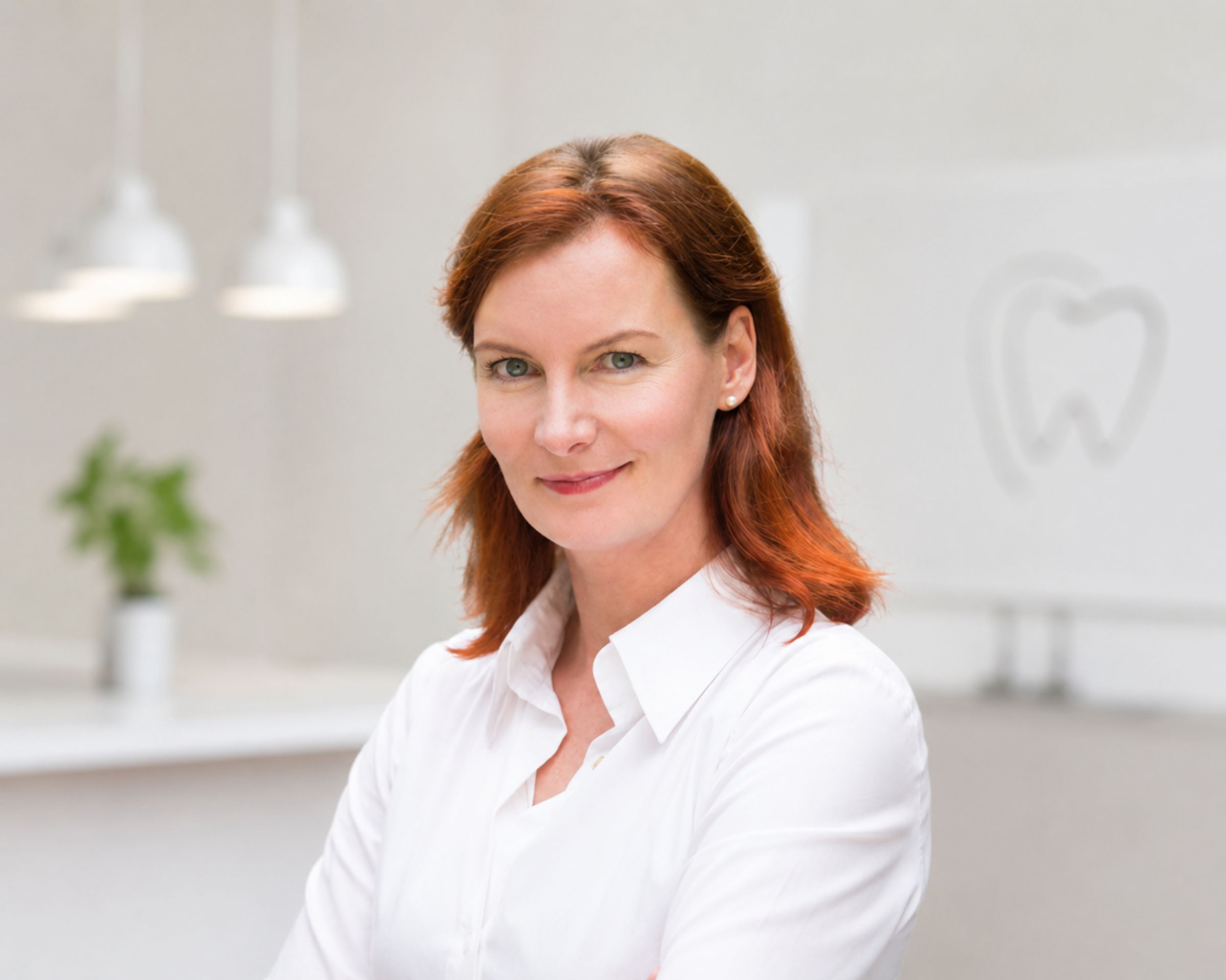 Claudia Roy, Zahnärztin